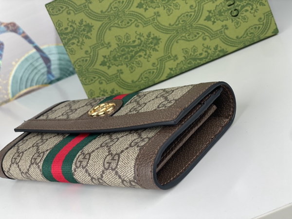 グッチ財布コピー内部構造